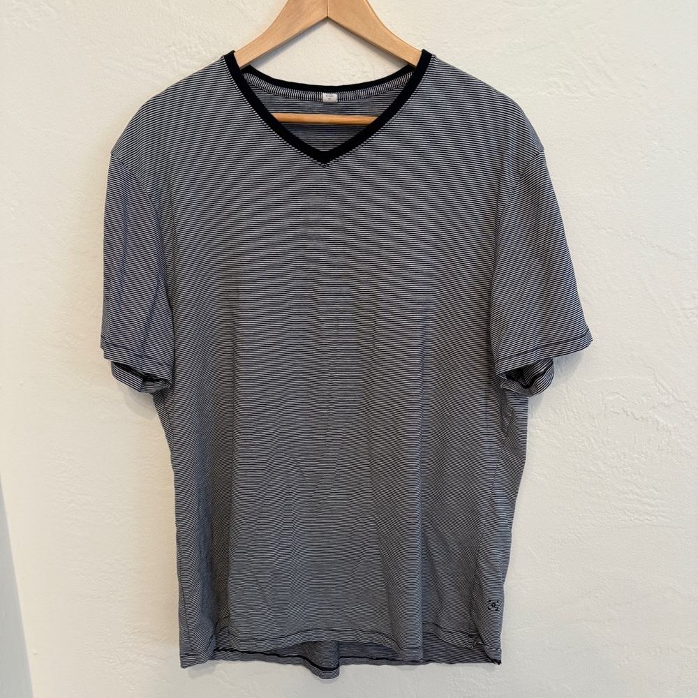 Lululemon 5 Year Basic V Updated Fit Delta Stripe White True Navy